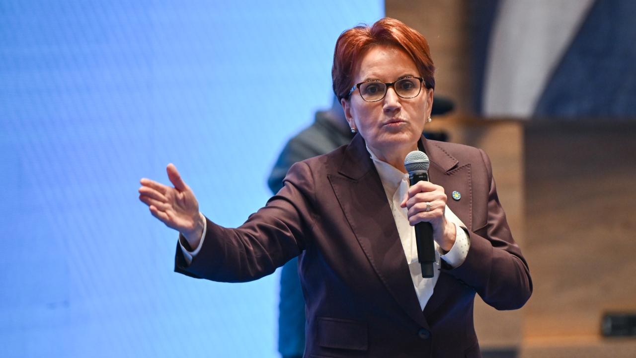 Akşener İzmirlilerle Buluştu: Yerel Seçim 2024