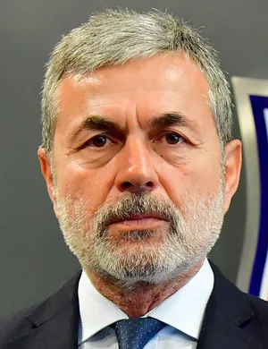 Aykut Kocaman Kimdir ?